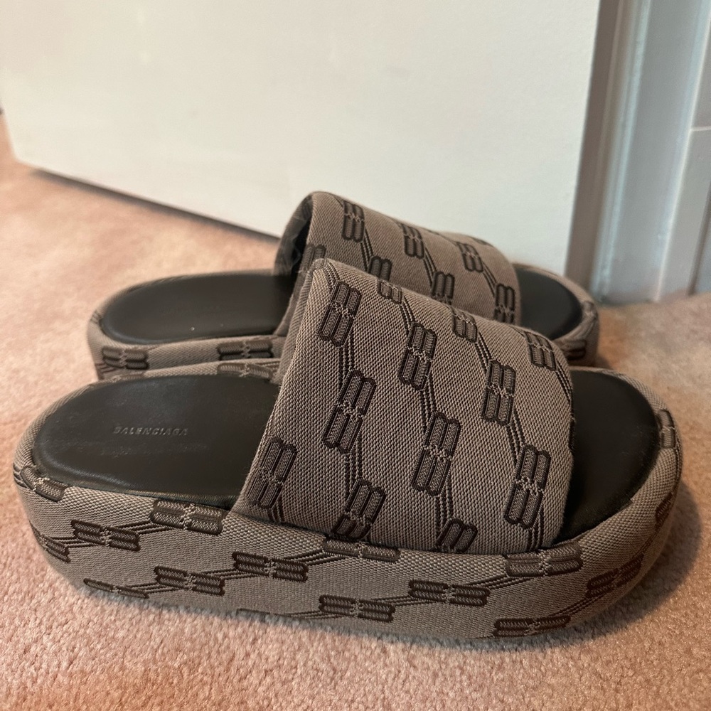 BALENCIAGA logo platform Slide Sandals